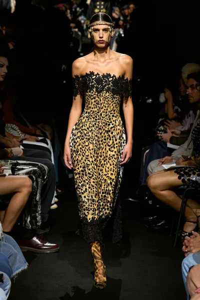 Look 14
